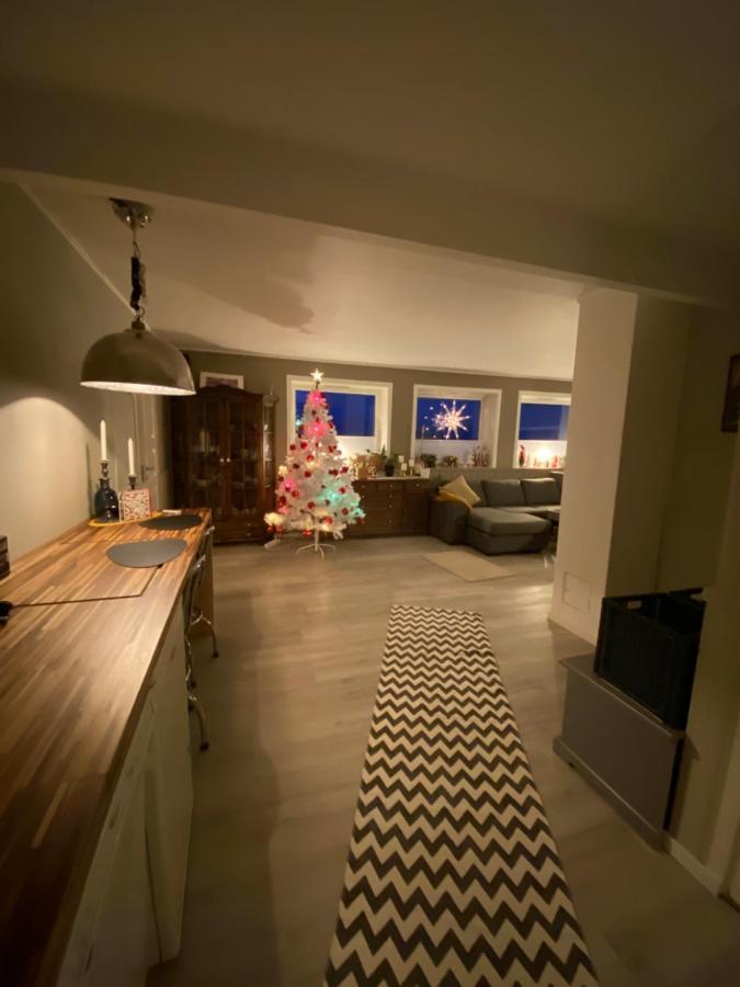 Lyngen, Mackay Appartment, Lyngen Lyngseidet Екстериор снимка