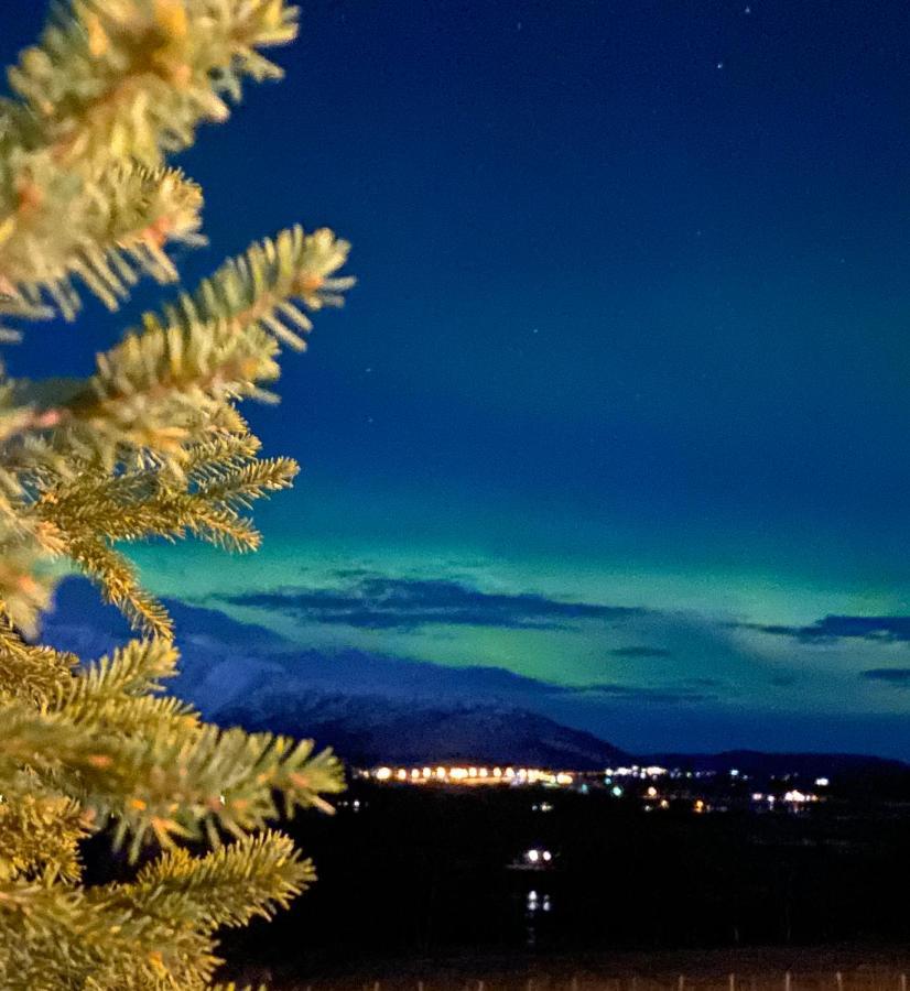 Lyngen, Mackay Appartment, Lyngen Lyngseidet Екстериор снимка